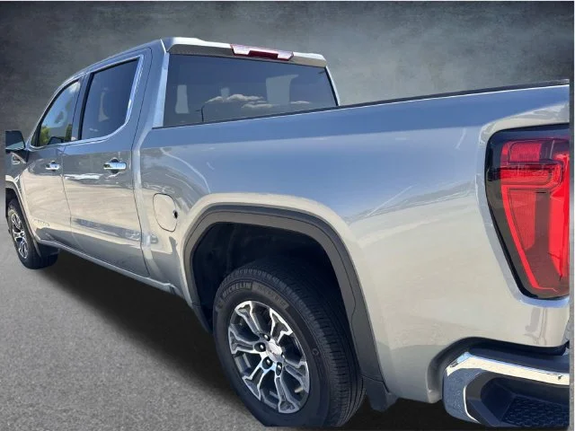 Used 2025 Silver GMC SLT image 17