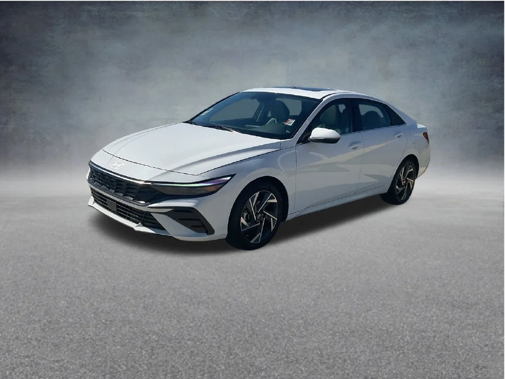 Used 2025 White Hyundai Limited image 3