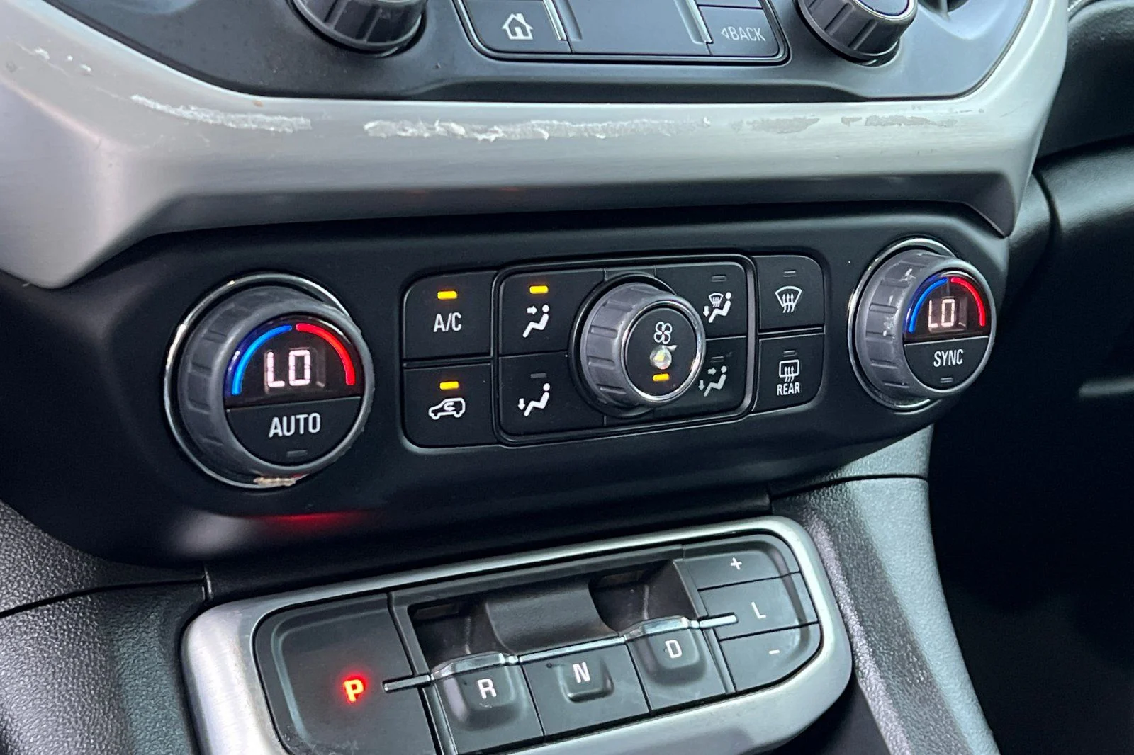 Used 2023 Silver GMC SLE image 20