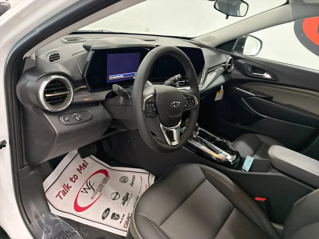 New 2026 Summit White Chevrolet ACTIV image 11