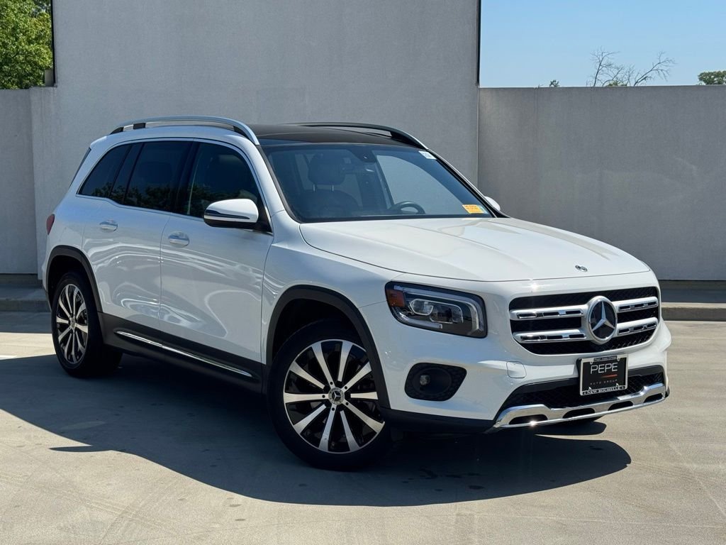 2022 Mercedes-Benz GLB GLB 250 4MATIC's photo