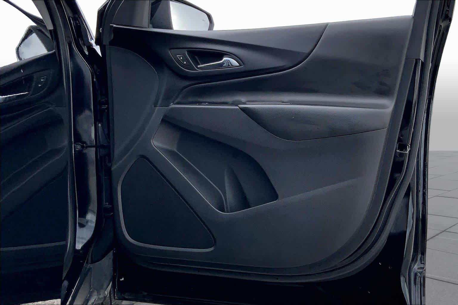 Used 2024 Mosaic Black Metallic Chevrolet LT image 22