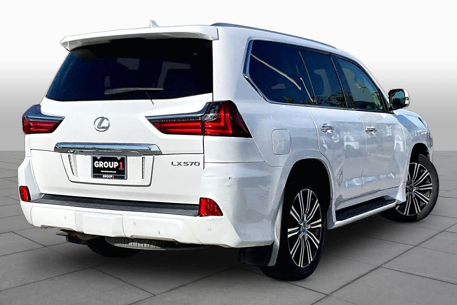 Used 2021 Eminent White Pearl Lexus  image 11