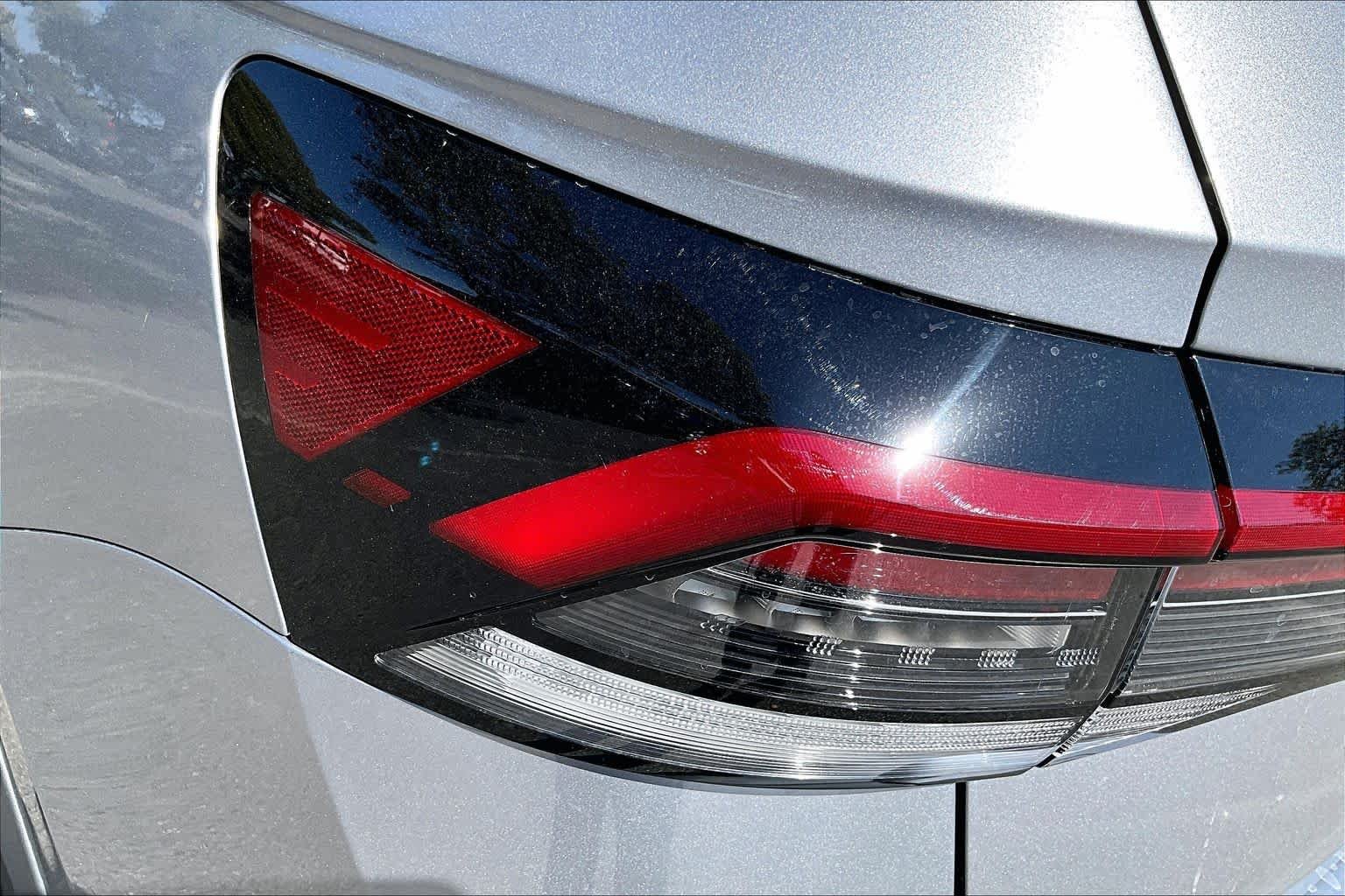 Used 2026 Pyrite Silver Metallic Volkswagen SE image 14