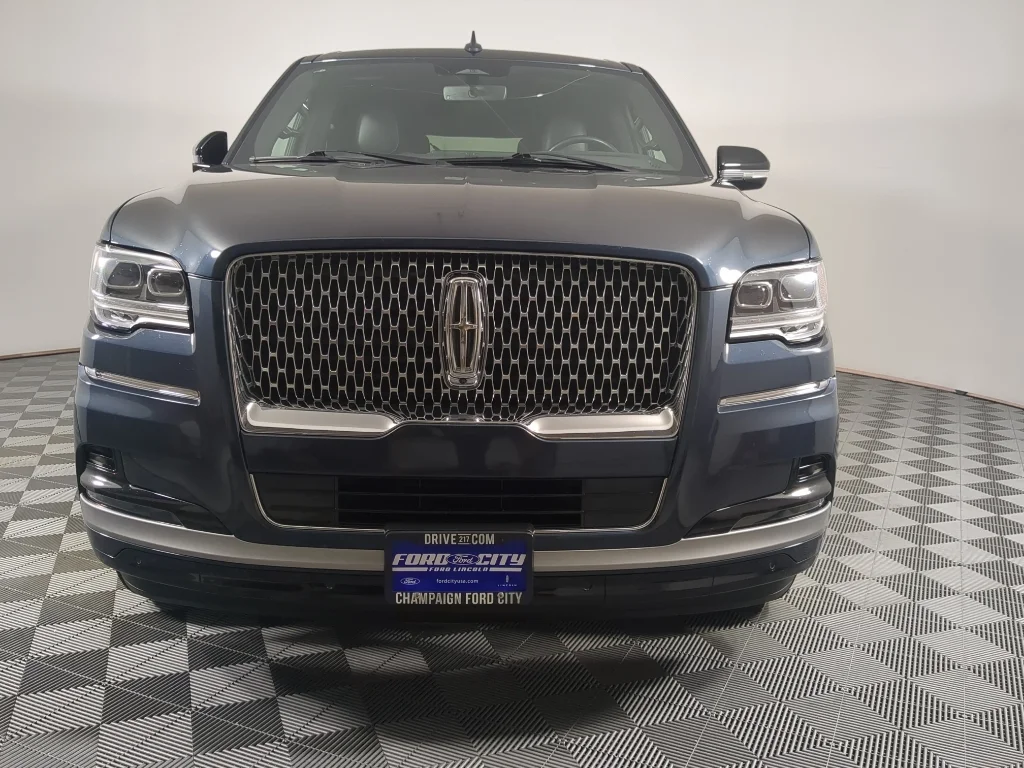 Used 2024 Flight Blue Lincoln Reserve image 3