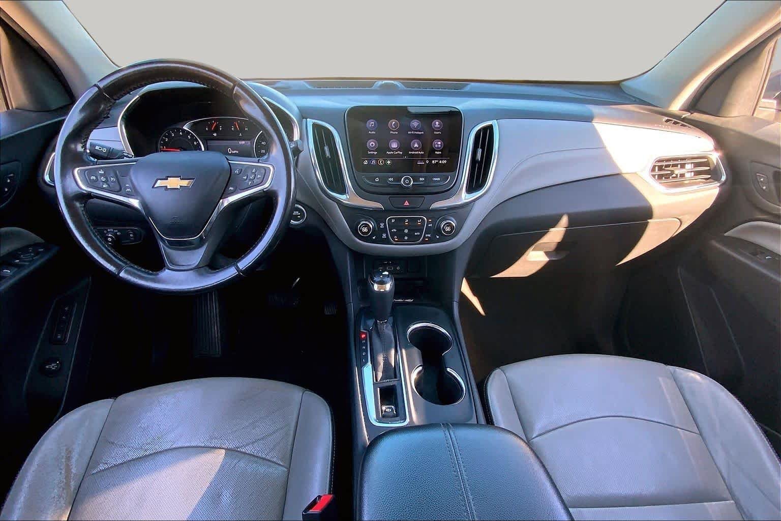 Used 2020 Iridescent Pearl Tricoat Chevrolet Premier image 15