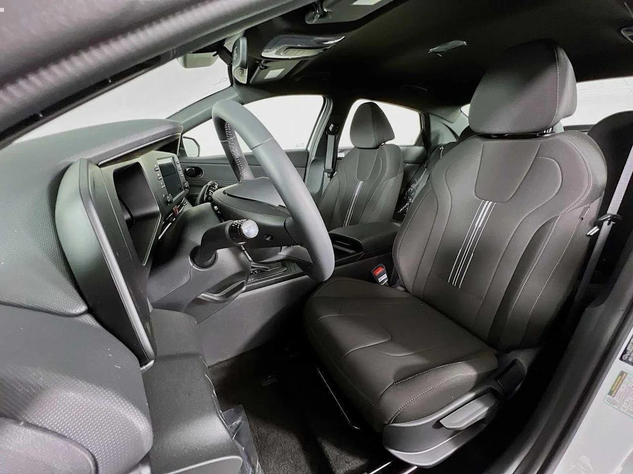 New 2026 Serenity White Hyundai SEL Sport image 13