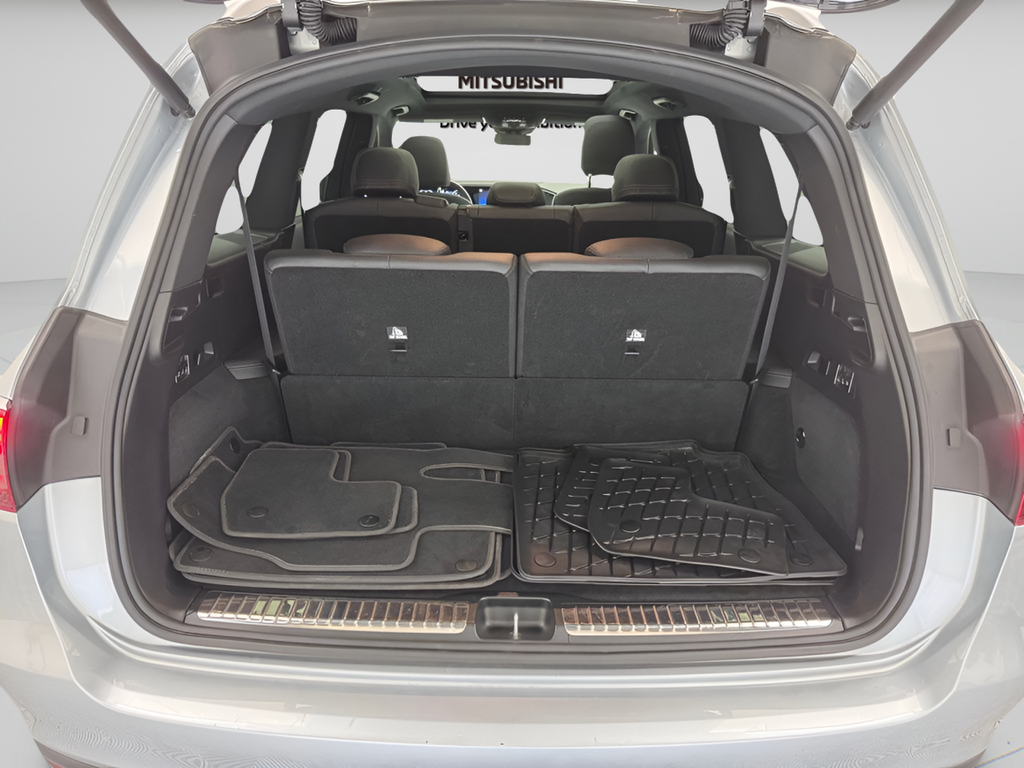 Used 2025 Cirrus Silver Metallic Mercedes-Benz GLS 450 image 38