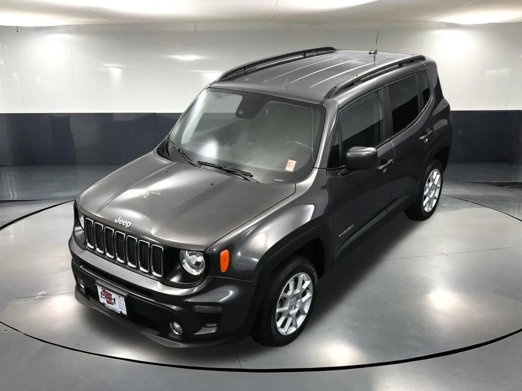 Used 2021 Gray Jeep Latitude image 56