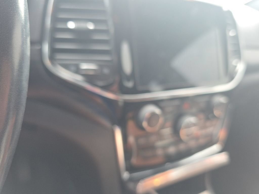 Used 2021 White Jeep Laredo X image 16