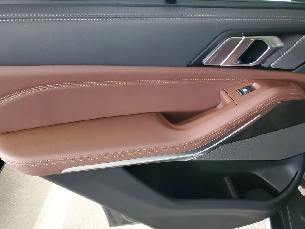 New 2026 Gray BMW xDrive40i image 9