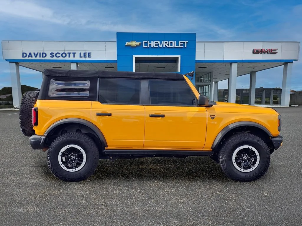 Used 2021 Cyber Orange Met Ford Base image 8