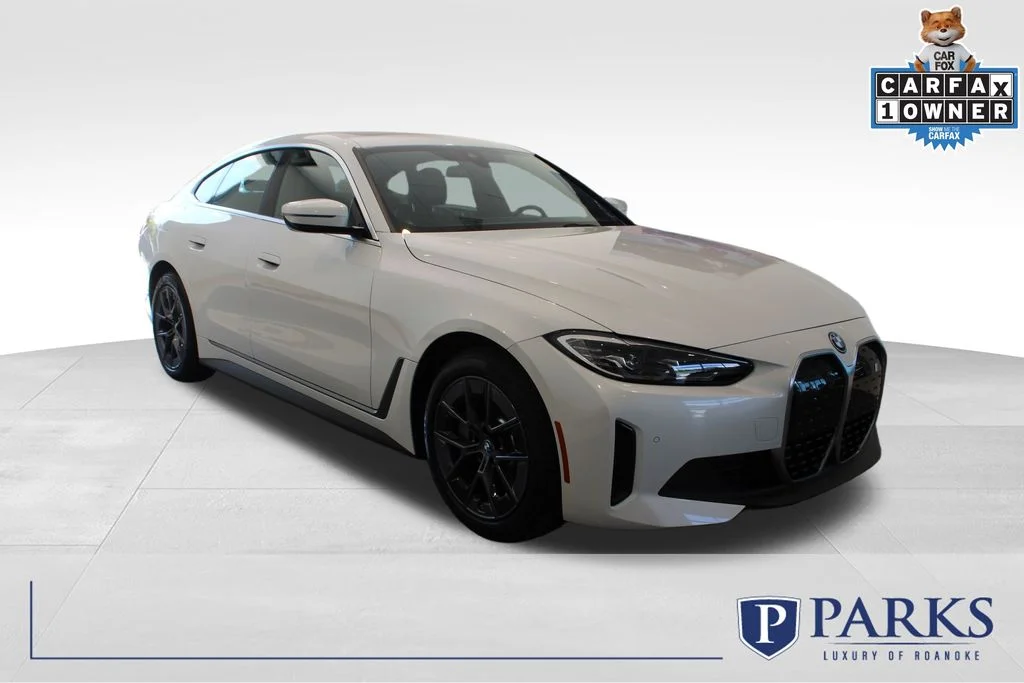 2023 BMW i4 eDrive35's photo