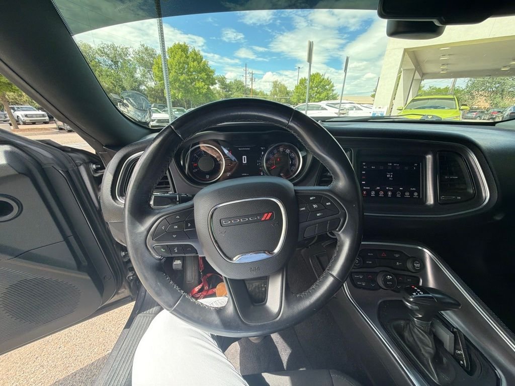 Used 2018 Gray Dodge SXT image 11