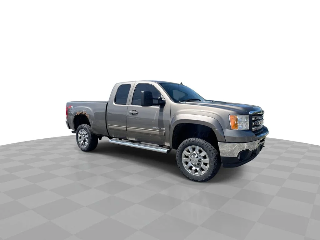 Used 2013 Gray GMC SLT image 1