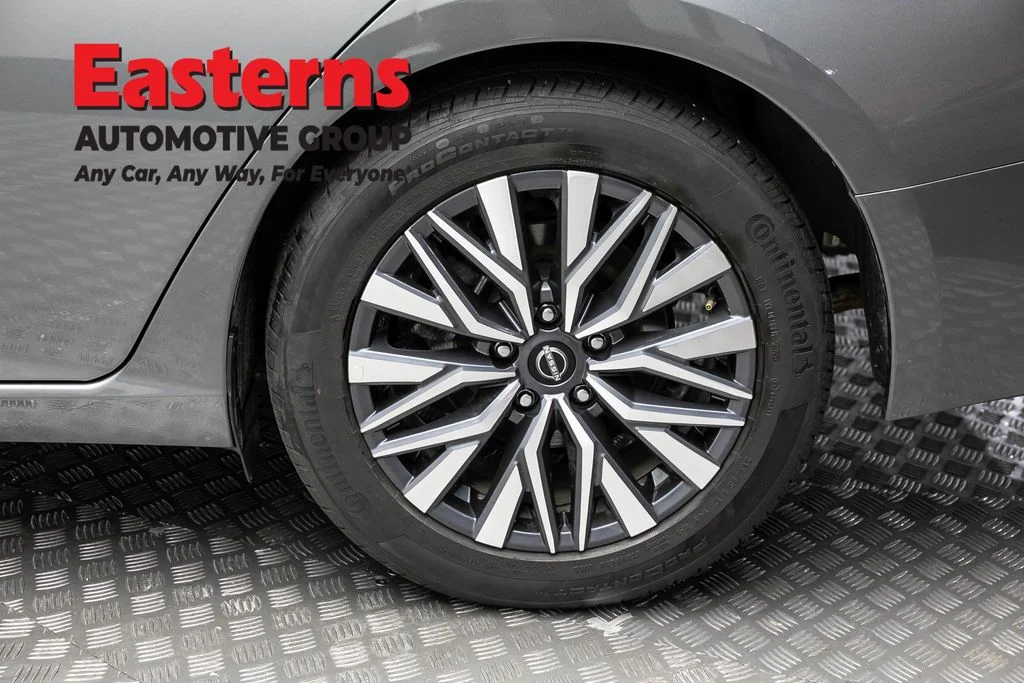 Used 2025 Gray Nissan 2.5 SV image 8
