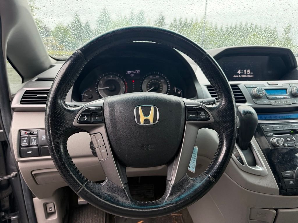 Used 2013 Polished Metal Metallic Honda EX-L image 10
