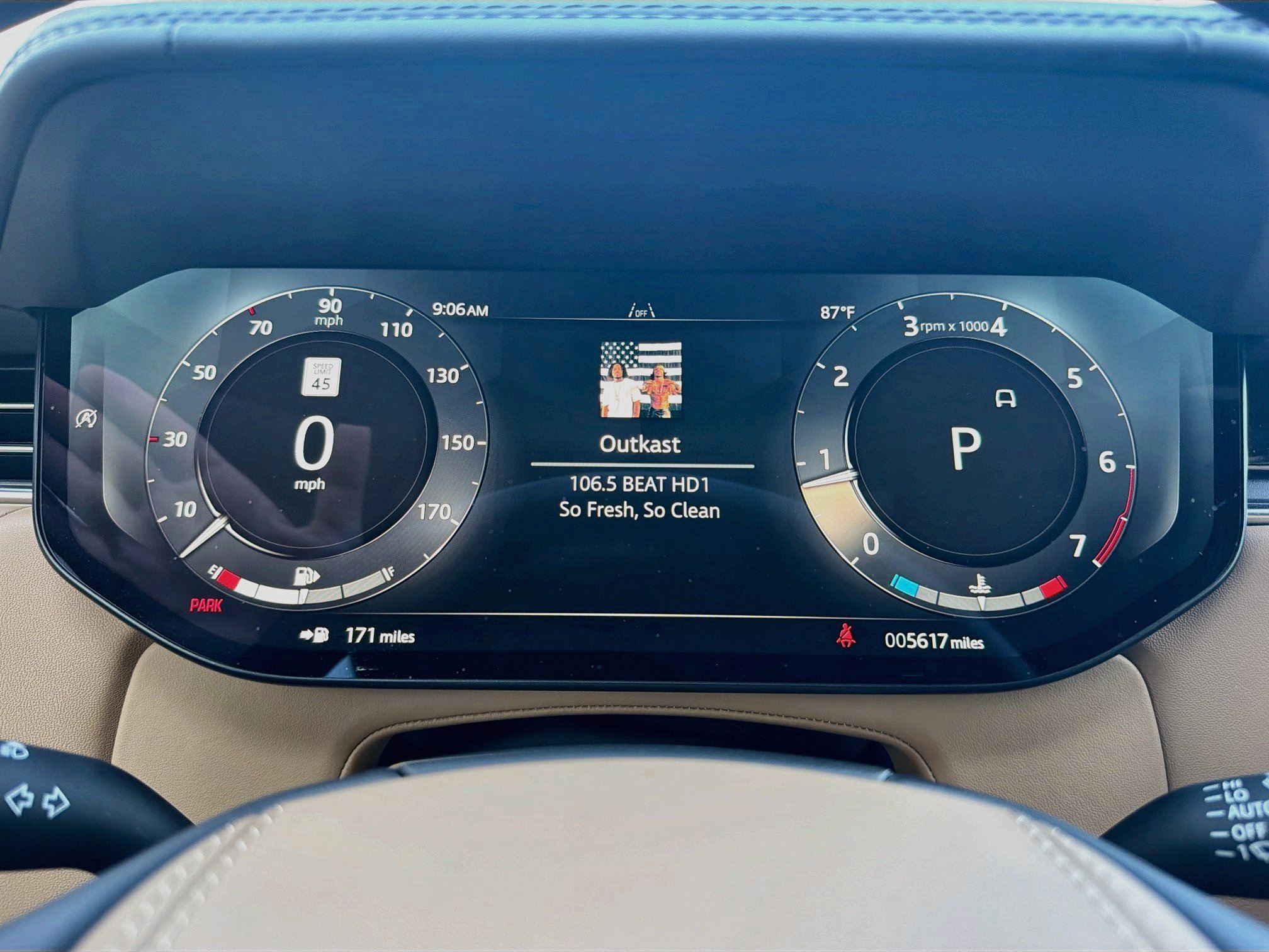 Used 2025 Gray Land Rover SE image 42