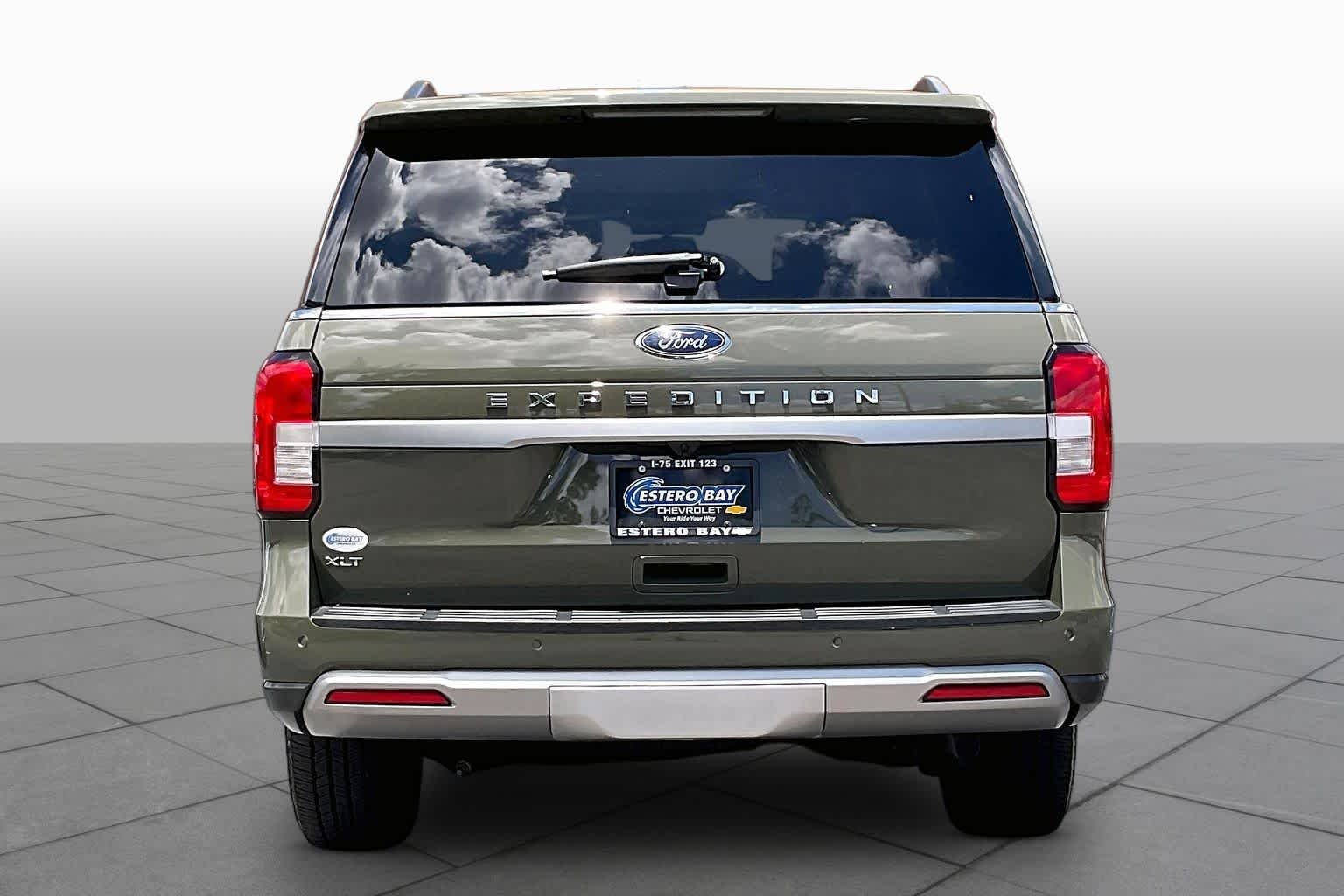 Pre-Owned 2024 Ford Expedition XLT