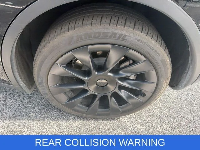 Used 2023  Tesla Long Range image 6