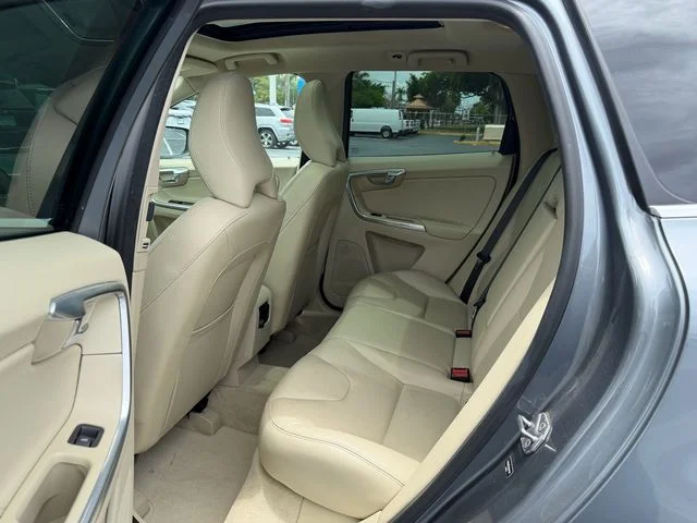 Used 2016 Gray Volvo T6 image 13