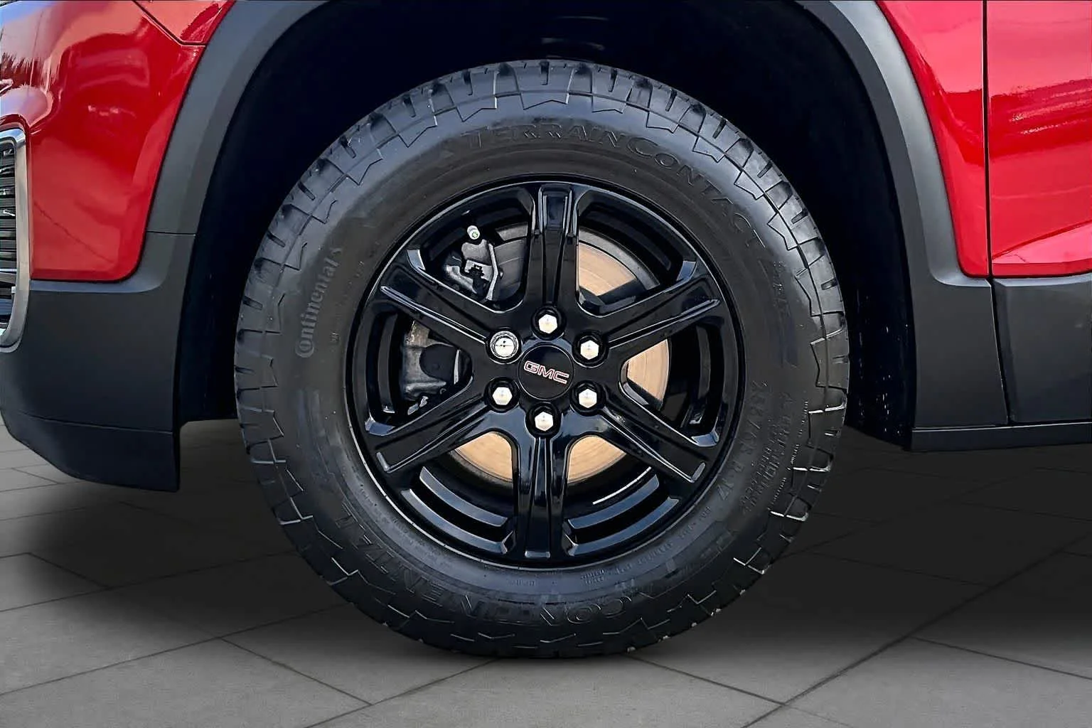 Used 2023 VOLCANIC RED TINCOAT GMC AT4 image 20