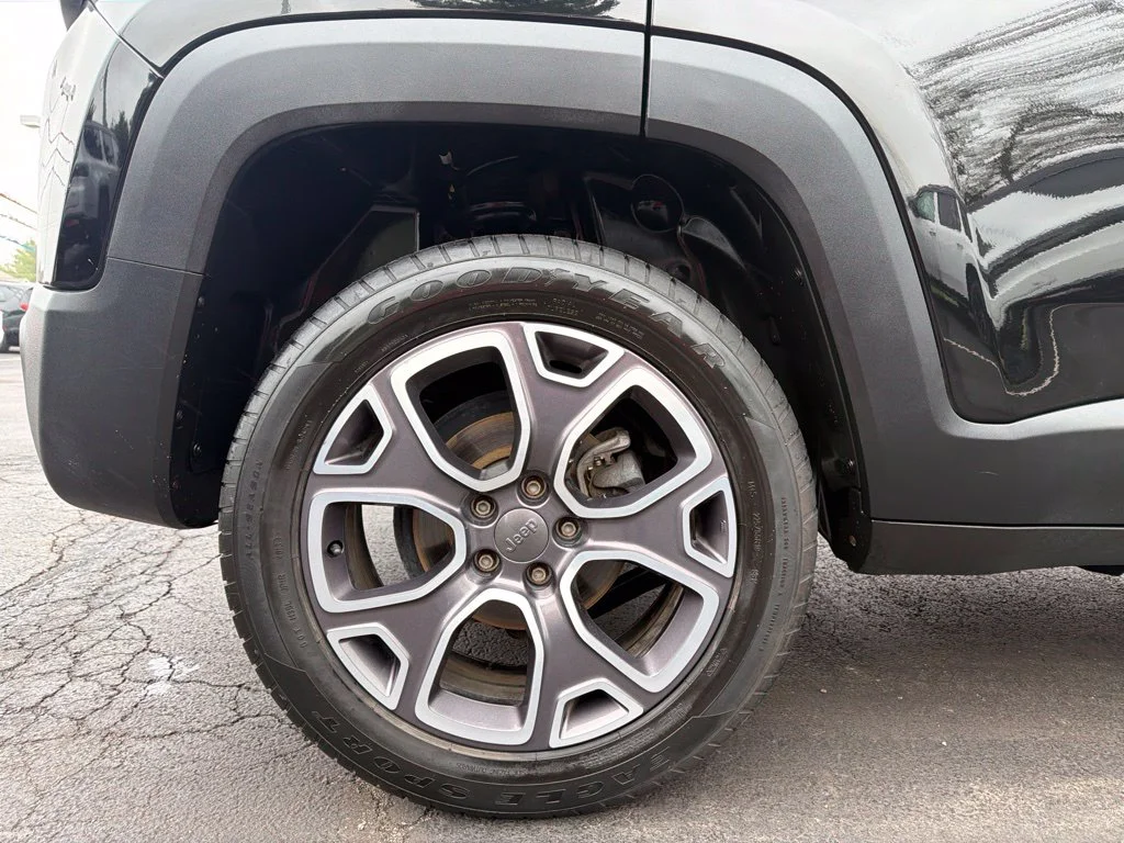Used 2015 Black Jeep Limited image 11