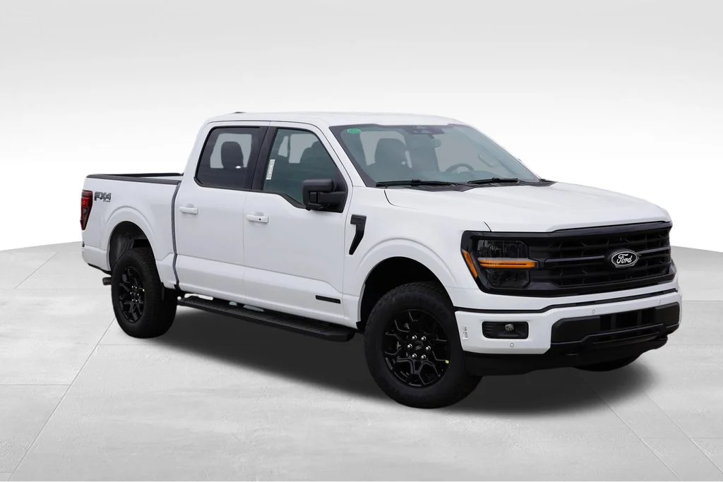 New 2026 White Ford XLT image 1