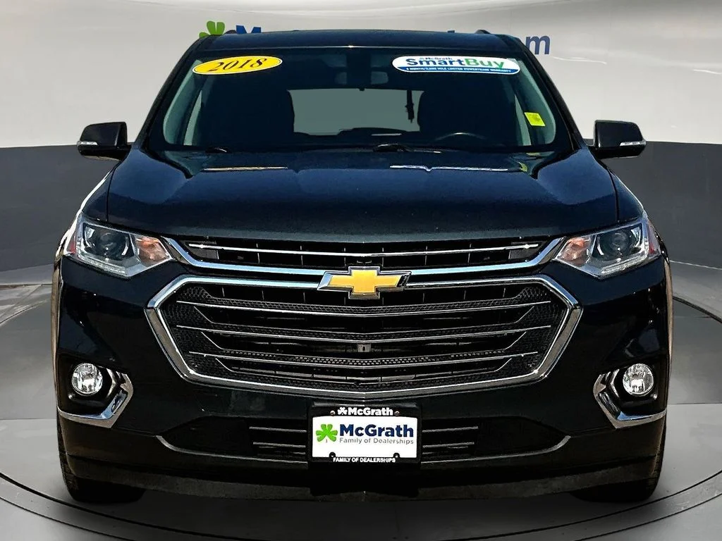 Used 2018 Gray Chevrolet LT image 2