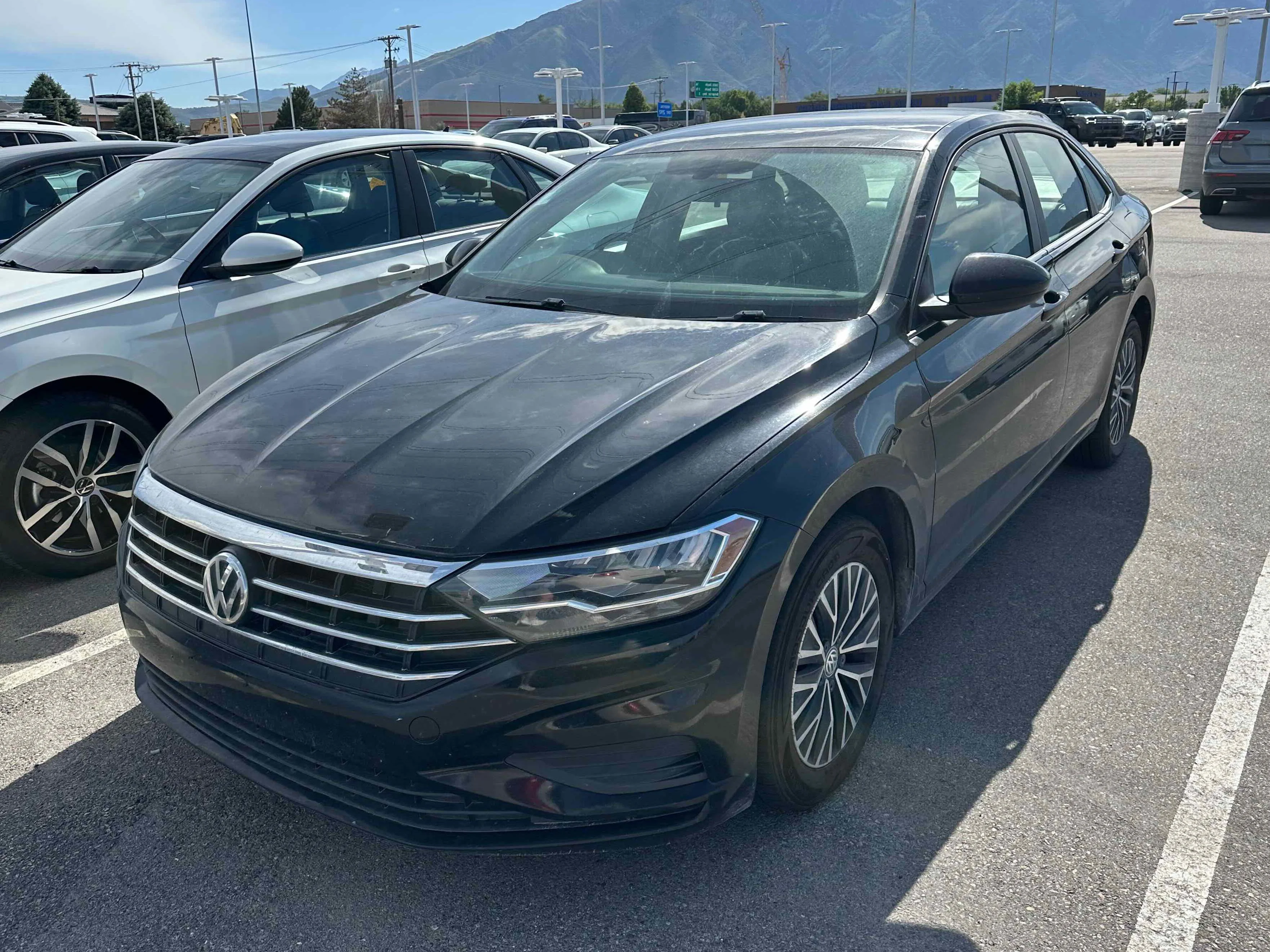 Used 2019 Black Volkswagen 1.4T SE image 1