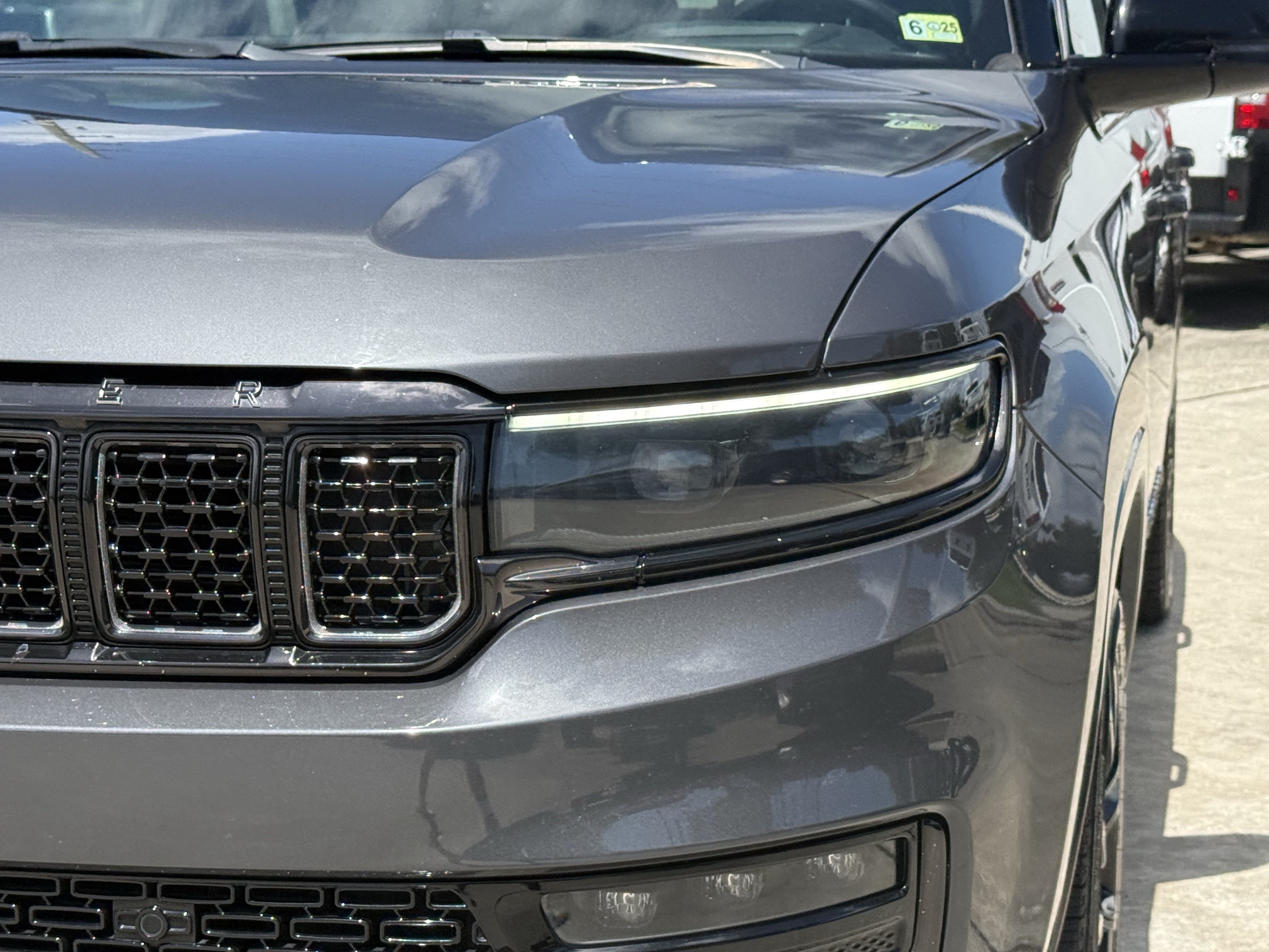 Used 2024 Baltic Gray Metallic Clearcoat Jeep  image 10