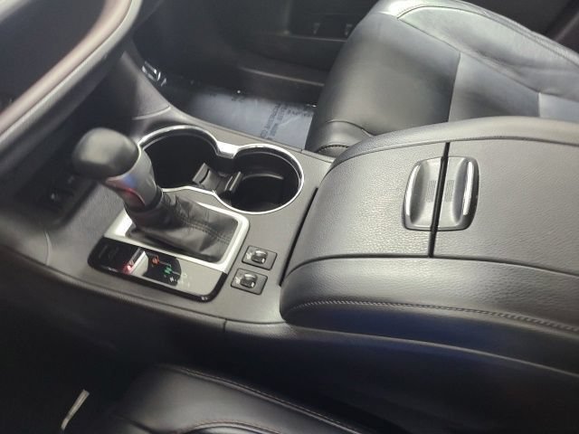 Certified Used 2018 Blizzard Pearl Toyota XLE image 32