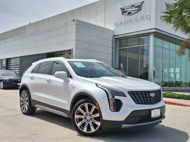2022 Cadillac XT4 Premium Luxury