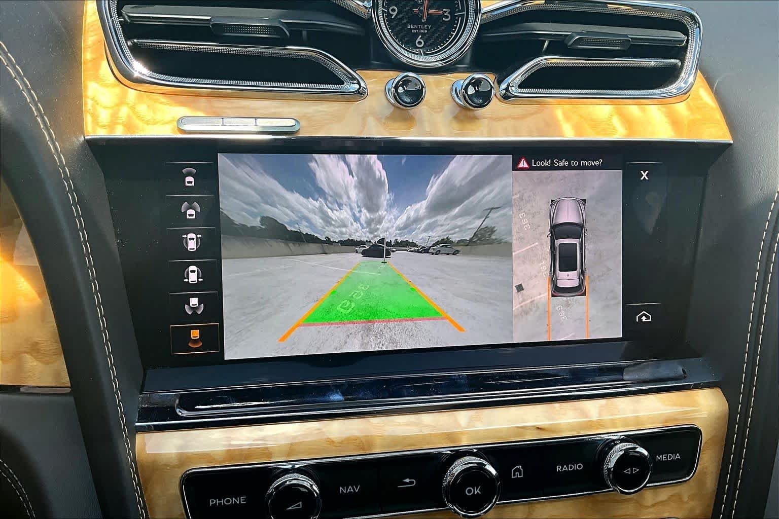 Used 2022 Breeze by Mulliner Bentley V8 image 26