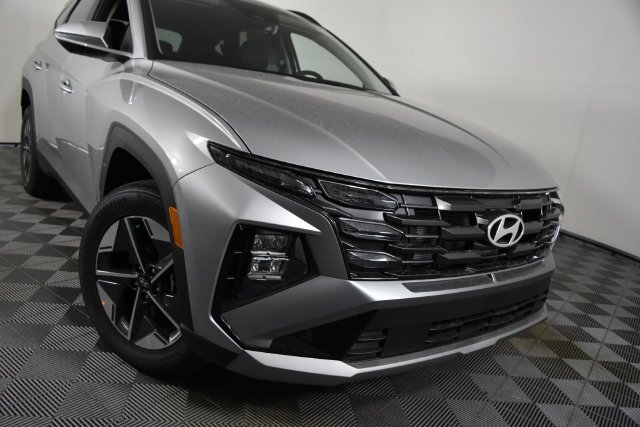 New 2026 Silver Hyundai SEL Premium AWD image 2