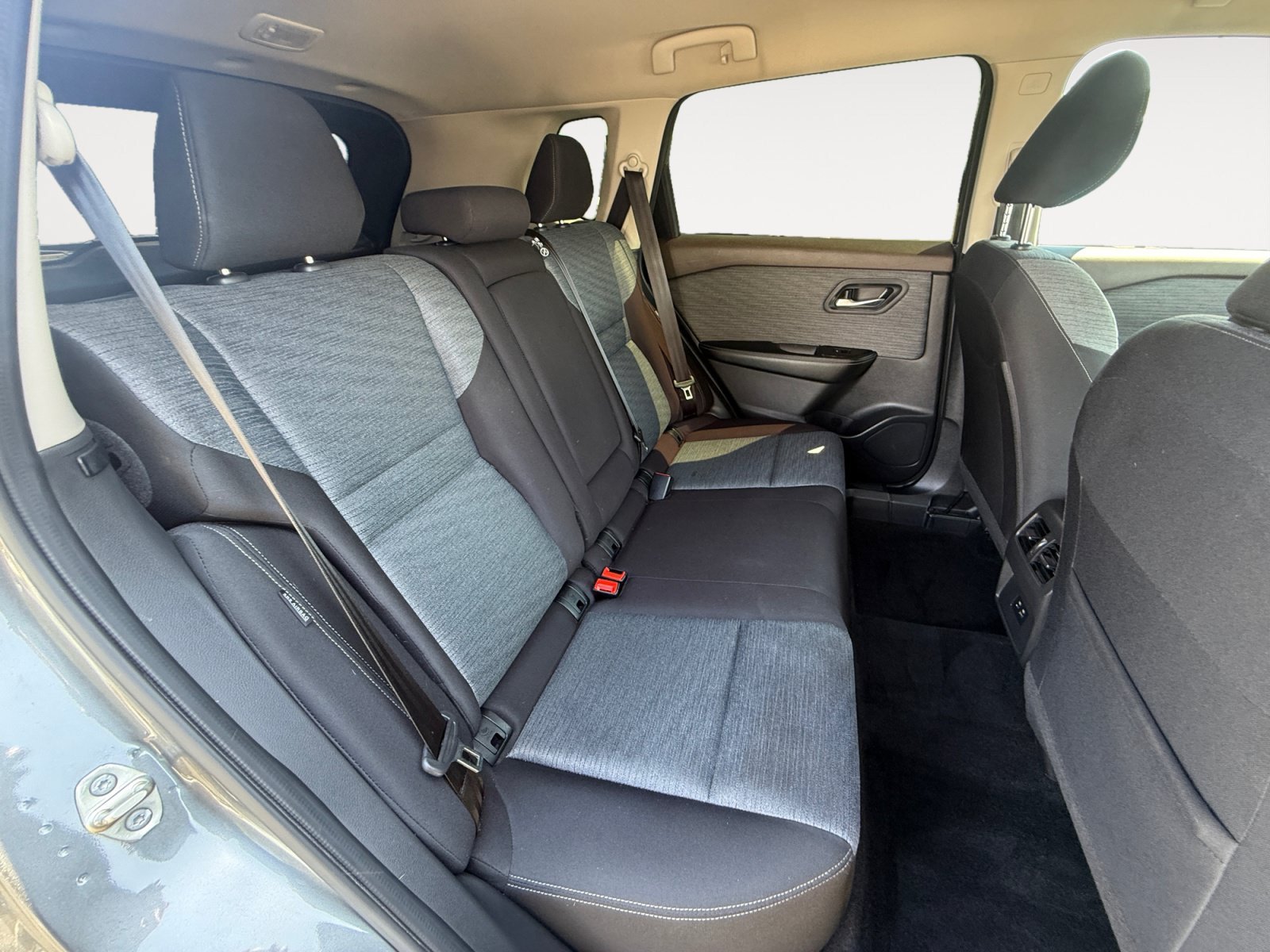 Used 2023 Gun Metallic Nissan SV image 18