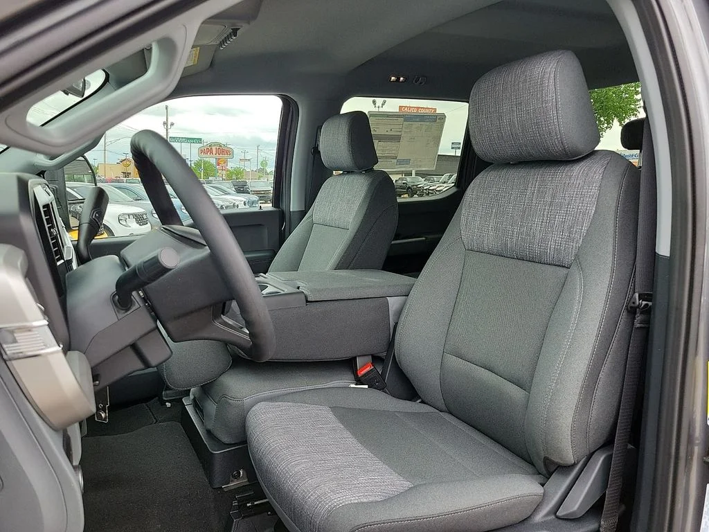 New 2026 Carbonized Gray Metallic Ford F-250® XLT image 11