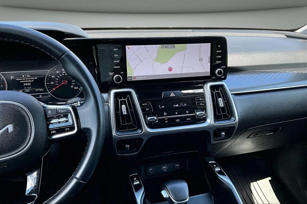 Certified Used 2022 Silver Kia S image 9