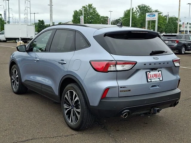 Used 2022 Blue Ford SEL image 4