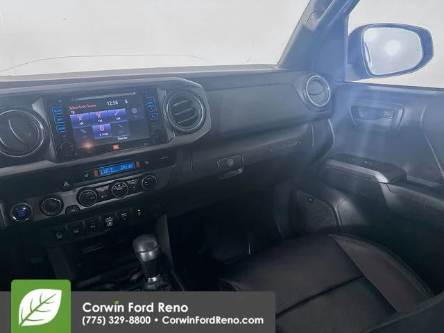 Used 2018 Super White Toyota TRD Off-Road image 23
