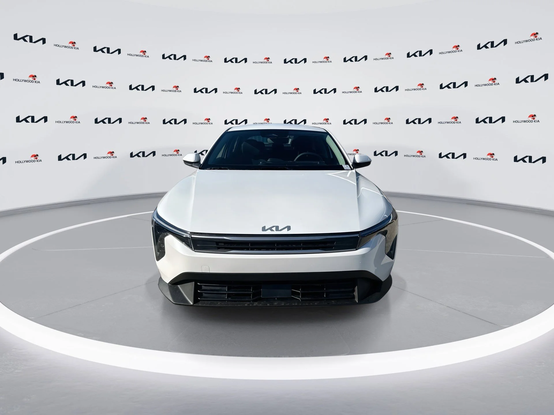 New 2026 Snow White Pearl Kia LXS image 3
