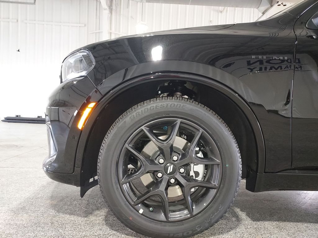 New 2026 Diamond Black Clear-Coat Exterior Paint Dodge GT Plus HEMI V8 image 16