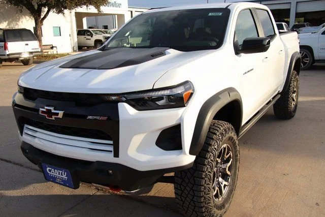 2026 Chevrolet Colorado ZR2 - Photo 5