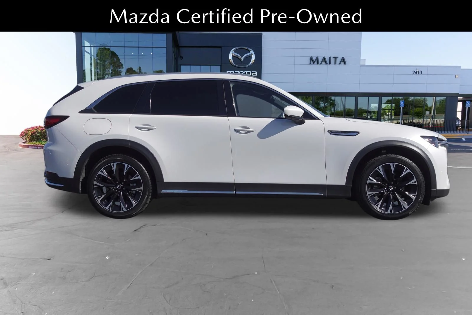 Certified Used 2024 Rhodium White Premium Mazda Premium Plus image 2
