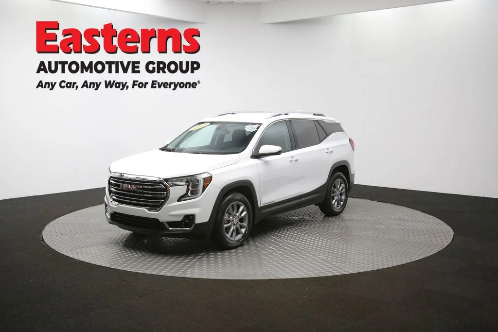 Used 2024 White GMC SLT image 55