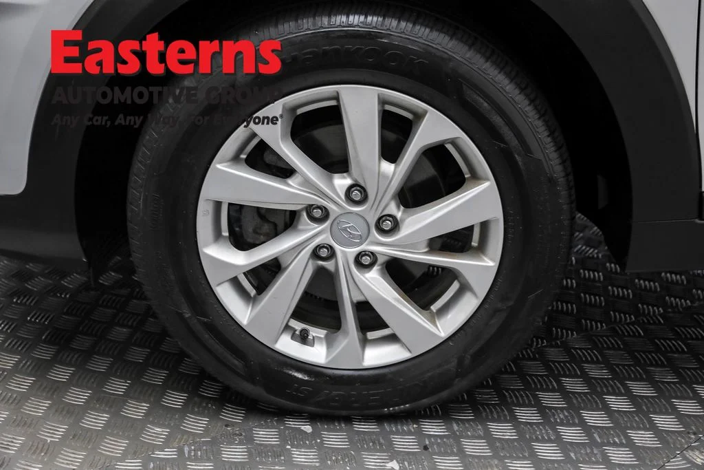 Used 2019 Silver Hyundai Value image 32