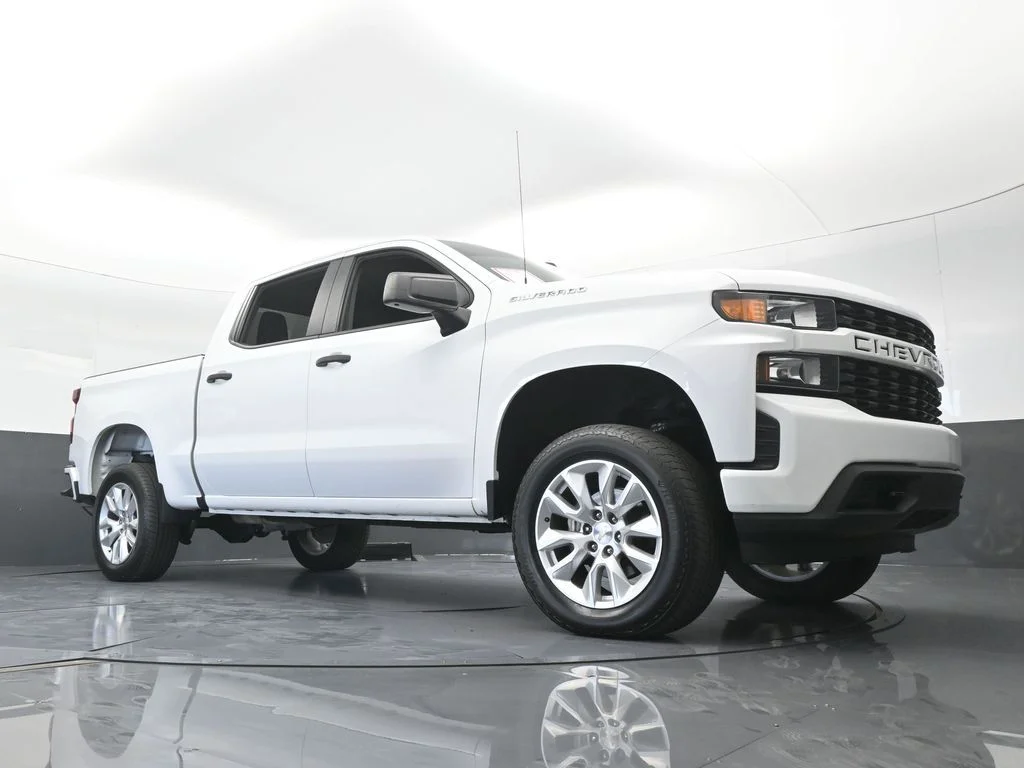 Used 2022 Summit White Chevrolet Custom image 62