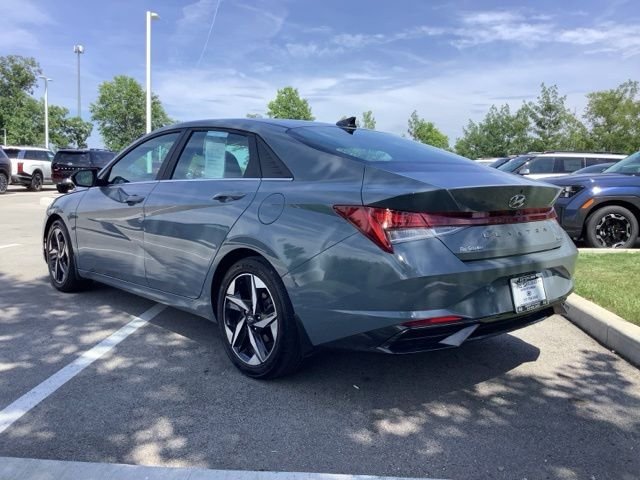 Used 2023 Electric Hyundai Limited image 7