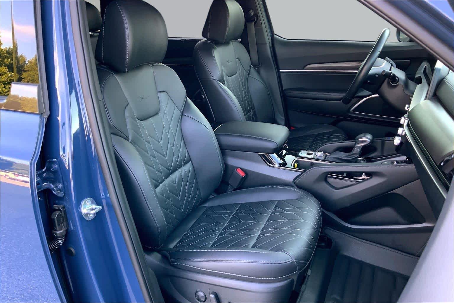 Used 2025 Midnight Lake Blue Kia EX X-Pro image 9