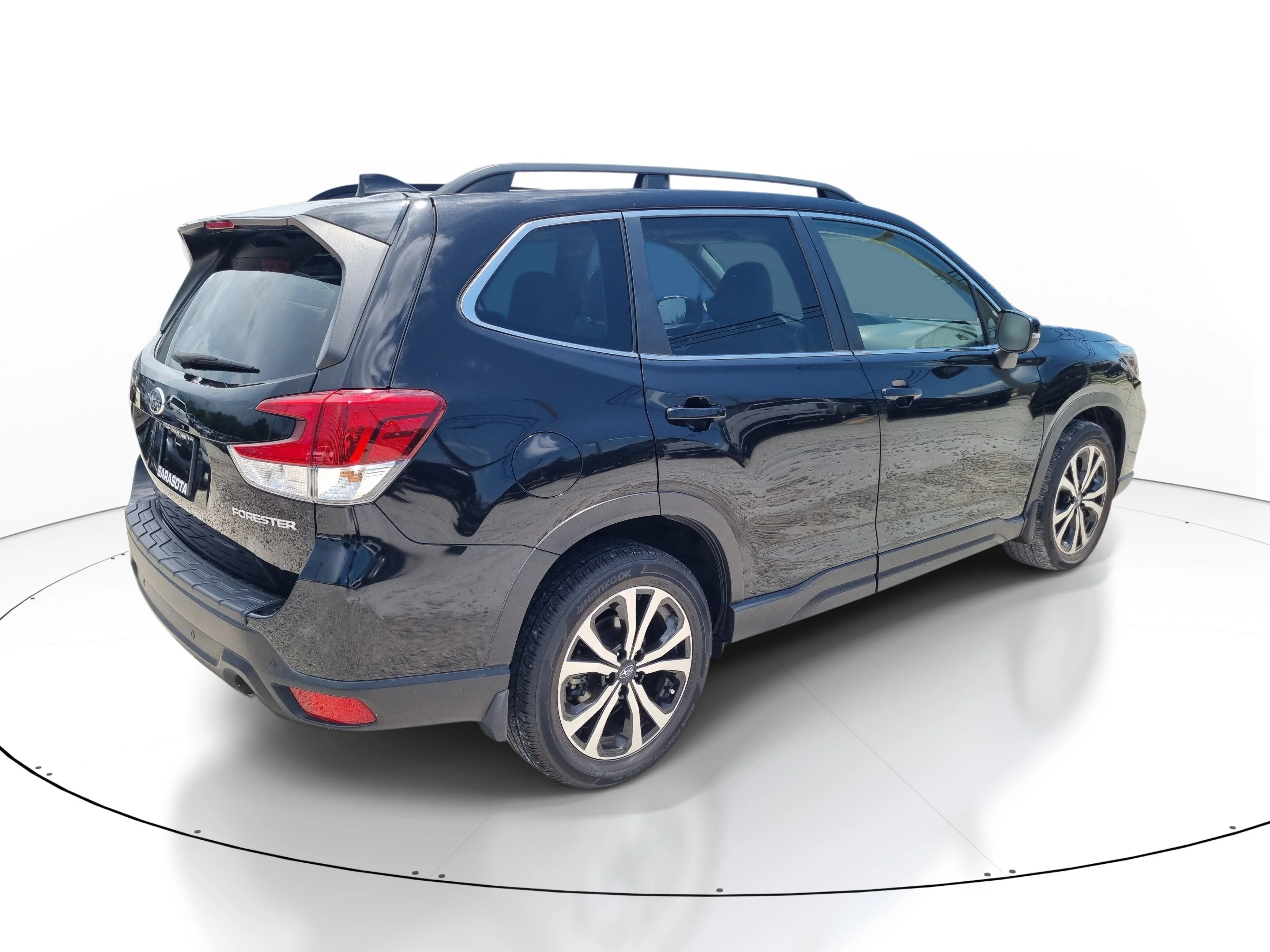 Used 2020 Crystal Black Silica Subaru Limited image 6